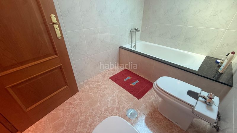 Foto a7f48d21-f528-48d6-b519-1cf089240c2b. Xalet amb aparcament piscina a Leiro