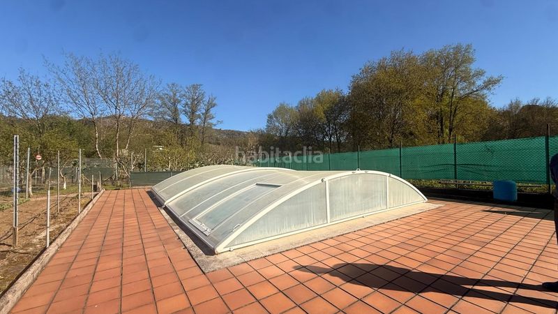 Foto bd9b3ef7-3211-497c-81c0-fc7e62207ad3. Xalet amb aparcament piscina a Leiro