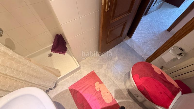 Foto c41fb5e5-2601-4f50-bd1e-8d7e3d853e70. Xalet amb aparcament piscina a Leiro