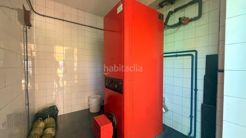 Foto e2bcdfbf-6881-45cb-93cb-22a69f8aab57. Xalet amb aparcament piscina a Leiro