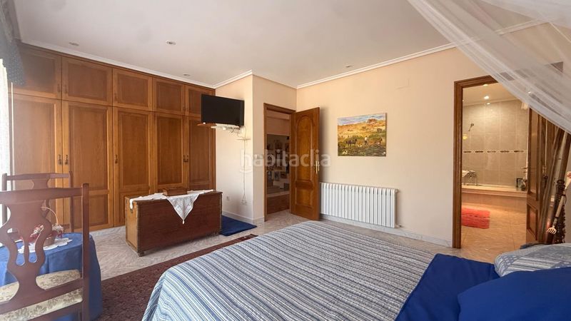 Foto ede09d64-9325-445d-a705-2223f9b4ab57. Xalet amb aparcament piscina a Leiro