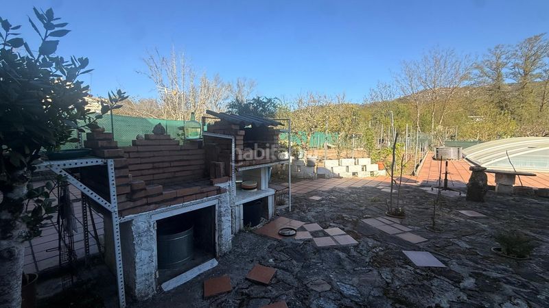 Foto f7902264-0cdc-47dd-b162-d64bb46b87ba. Xalet amb aparcament piscina a Leiro