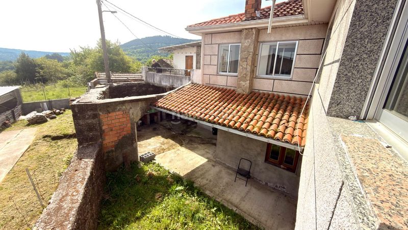 Foto c52e579f-74ea-472d-a3b9-925fcb7b2a6c. Casa amb aparcament a Ramirás