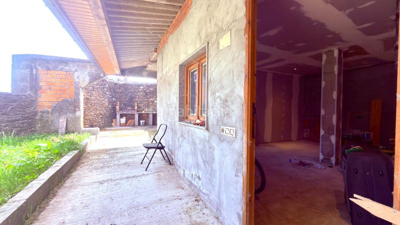 Foto e598e116-c1dd-49e2-af3b-eef21e3ea761. Casa amb aparcament a Ramirás