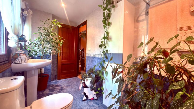 Foto 49020472-3689-4c5d-91ef-e405104cb827. Casa amb aparcament a Esgos