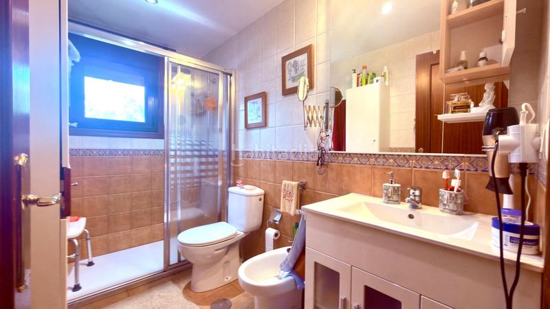 Foto 81cc34f6-a654-4ddd-b2ca-26480fd89603. Casa amb aparcament a Esgos