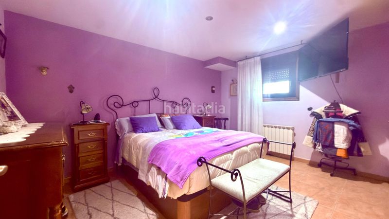 Foto a71b5fb6-0917-4389-b17e-c4e429d39416. Casa amb aparcament a Esgos