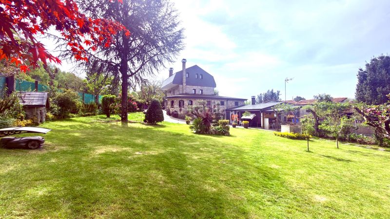 Foto e34edecf-b2dd-4eb6-979b-aed98e6ea7a8. Casa amb aparcament a Esgos