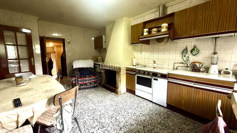 Foto cd991370-5909-462a-83d9-a5c1a77899d0. Casa amb aparcament a Baltar