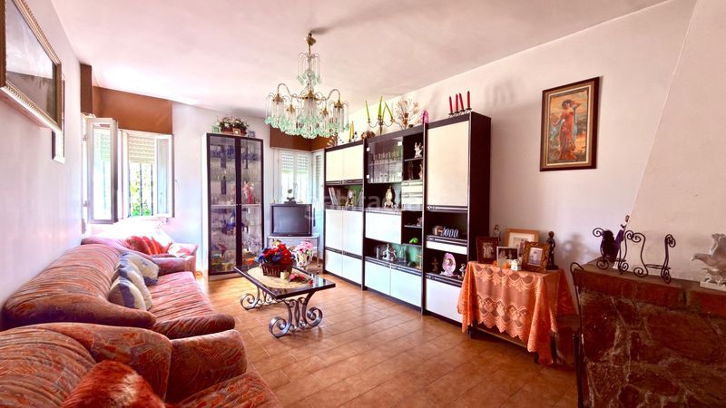 Foto 690f62e1-1c90-4139-996e-4c5570e8c204. Casa amb aparcament a Carballedo