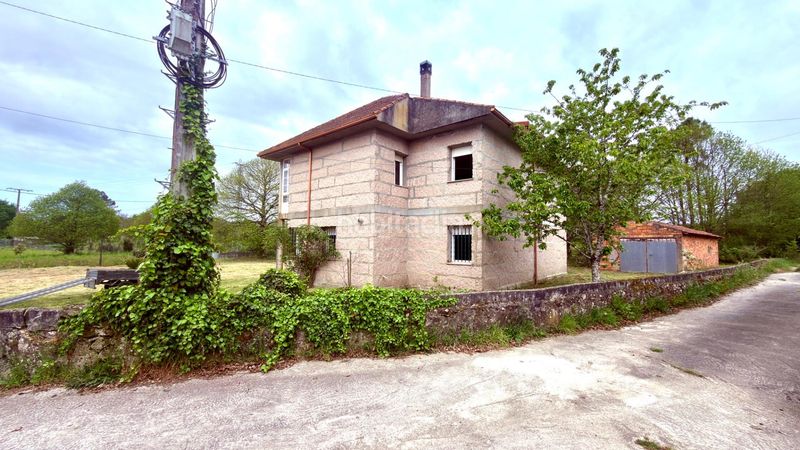 Foto e474b775-53a8-4cdb-8b50-f26ba6a18b85. Casa amb aparcament a Carballedo
