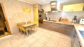 Dúplex  Calle berzo. Se vende duplex de lujo muy proximo al centro y universidades