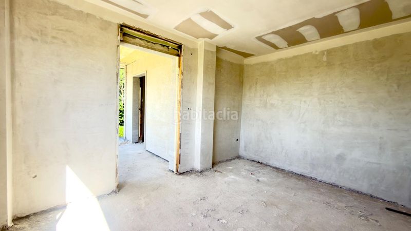 Foto 9aab9240-caf7-49ab-9e6d-be96002747b0. Casa aparellada amb calefacció piscina a Merca (A)