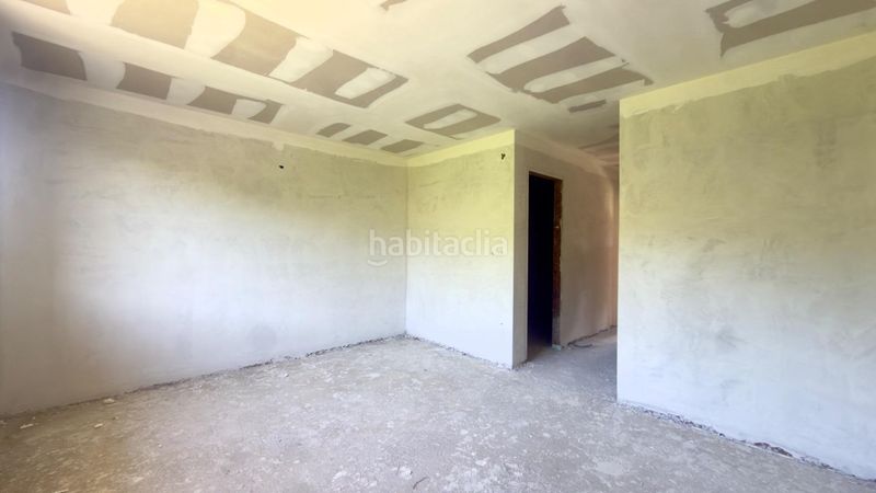 Foto a2705bf9-3d96-4150-9cb2-473e8306e647. Casa aparellada amb calefacció piscina a Merca (A)