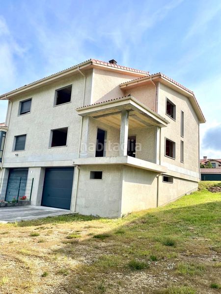 Foto a336abbf-816d-4761-a5c7-0b7b6828bbd4. Casa aparellada amb calefacció piscina a Merca (A)