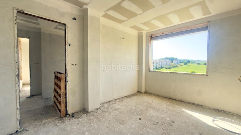 Foto cedb87f9-64e0-474c-bed1-1958fff616e2. Casa aparellada amb calefacció piscina a Merca (A)