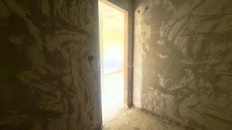Foto ea378ae2-a75a-4561-aa91-dc6a9409a6c5. Casa aparellada amb calefacció piscina a Merca (A)