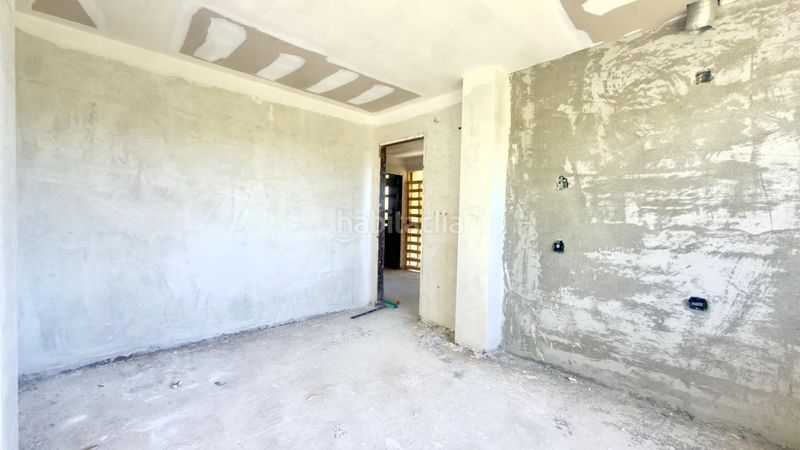 Foto f67071ca-6096-482b-95ae-518ff86dd42f. Casa aparellada amb calefacció piscina a Merca (A)