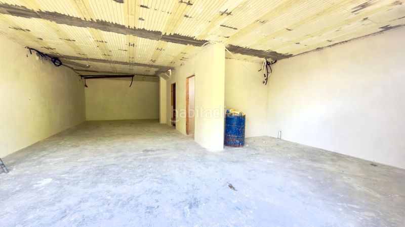 Foto fcd5457f-781d-4d82-80d4-981a5277d571. Casa aparellada amb calefacció piscina a Merca (A)