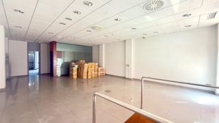 Local Comercial a Avenida BUENOS AIRES