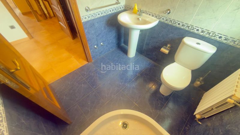 Foto 15d2e2c4-8614-4f72-ba8b-68ad75d4089c. Casa amb calefacció aparcament a Peroxa (A)