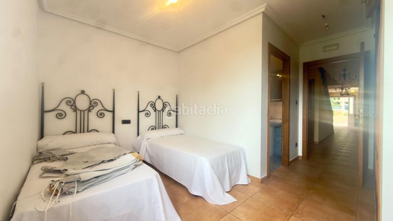 Foto 2fdeebdf-8820-46b8-9d22-50b3836d3cfb. Casa amb calefacció aparcament a Peroxa (A)