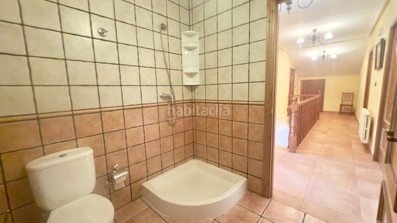 Foto 8846f886-8dd4-40df-a939-29279fc3ce99. Casa amb calefacció aparcament a Peroxa (A)