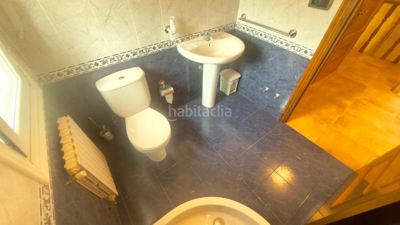 Foto 924e59b3-c0fe-45f8-97f0-acda8099054e. Casa amb calefacció aparcament a Peroxa (A)