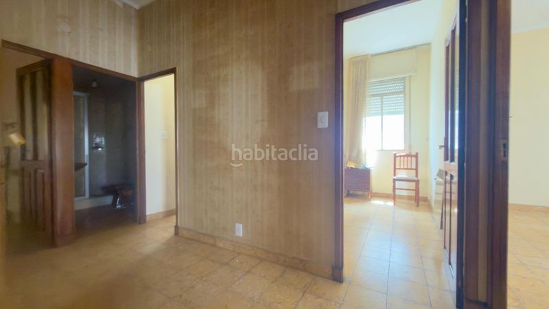 Foto 55f75269-d2d2-4098-a80f-bf3eae445757. Edifici a Carballiño (O)