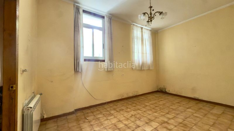 Foto bda809b1-947c-41f0-9dd7-7650969e265e. Edifici a Carballiño (O)