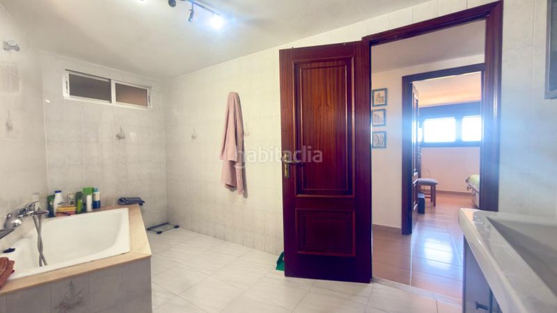 Foto 6a2fb955-7d4c-48ec-9d79-b21546aeadd3. Casa amb calefacció a Carreira Ribeira