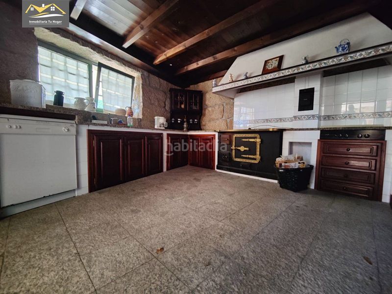 Foto 868820ef-0d59-40d0-8028-f6fa73e23d84. Casa amb calefacció aparcament a Coles