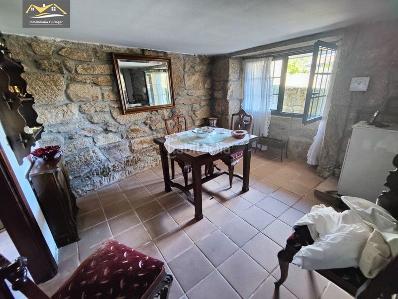 Foto f1dce7d0-48ac-4946-8841-65d1b9e07056. Casa amb calefacció aparcament a Coles
