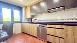 Flat in Carballiño (O). Piso en venta 3 habitaciones 2 baños ascensor y garaje  villa de