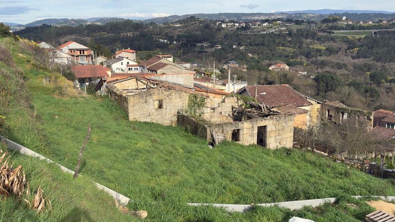 Foto 2a9e6956-a936-418d-893d-90a094e9b8df. Casa amb aparcament a Barbadás