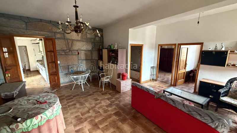 Foto 5d67a5e3-82ca-4816-ba7d-d7d152f73e50. Casa amb aparcament a Toén