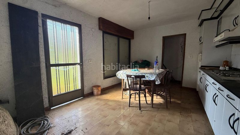Foto ba869f0c-bfee-44f4-b631-233faafc9b36. Casa amb aparcament a Toén