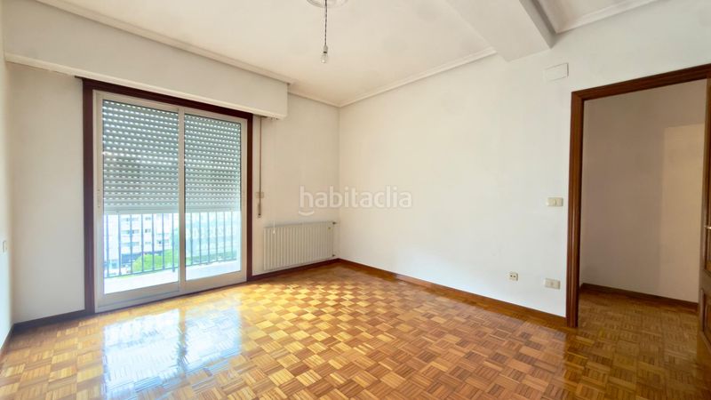 Foto d91ccd94-a821-4f89-a4dd-999ddce00221. Casa amb calefacció aparcament a Barbadás