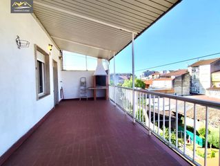 Rent Flat  Calle merced da. Piso de 3 dormitorios y dos terrazas con parrilla amueblado en p