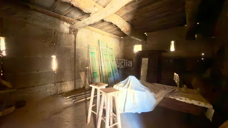 Foto 0dee0423-cd0b-4580-a4d4-7211dcf66911. Casa  de piedra registrada para rehabilitación integral en a merca cerca de las piscinas municipales en Merca (A)