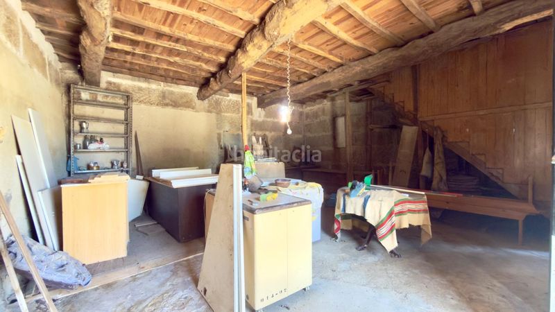 Foto d4f73231-cbfb-4466-aa3f-e8d242860756. Casa  de piedra registrada para rehabilitación integral en a merca cerca de las piscinas municipales en Merca (A)