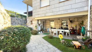 Casa in Crecente. Casa chalet independiente con piscina  oportunidad única
