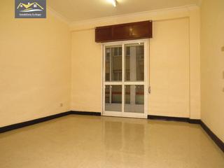 Rent Office space in Centro. Se alquila oficina de 17 m2 en el centro, próximo al parque de s