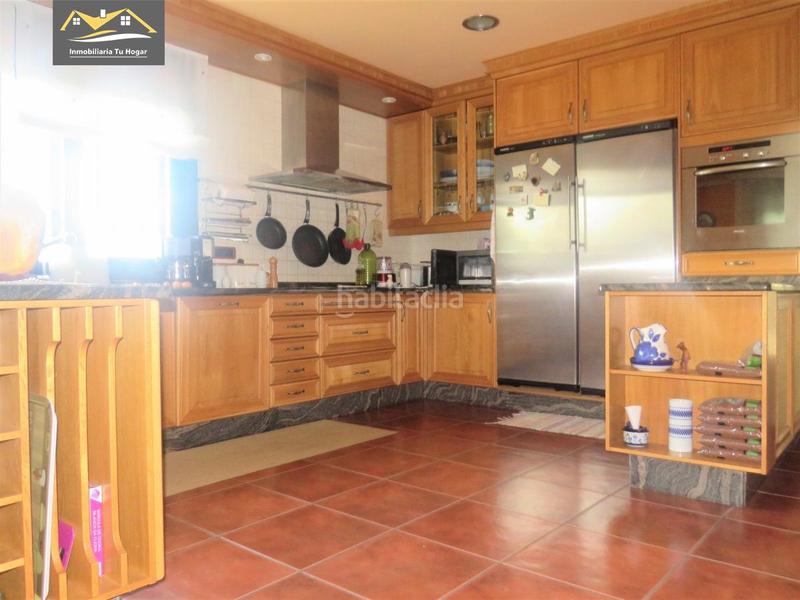 Foto 2df3fbad-329a-4358-a120-193ed59e03be. Casa amb calefacció aparcament a San Cibrao das Viñas