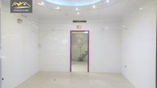 Location Local commercial à Centro. Se alquila local comercial en galería santo domingo, centro. ref