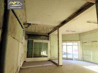 Location Local commercial à Mariñamansa. Se vende o alquila bajo muy bien situado en mariñamansa ref 1049