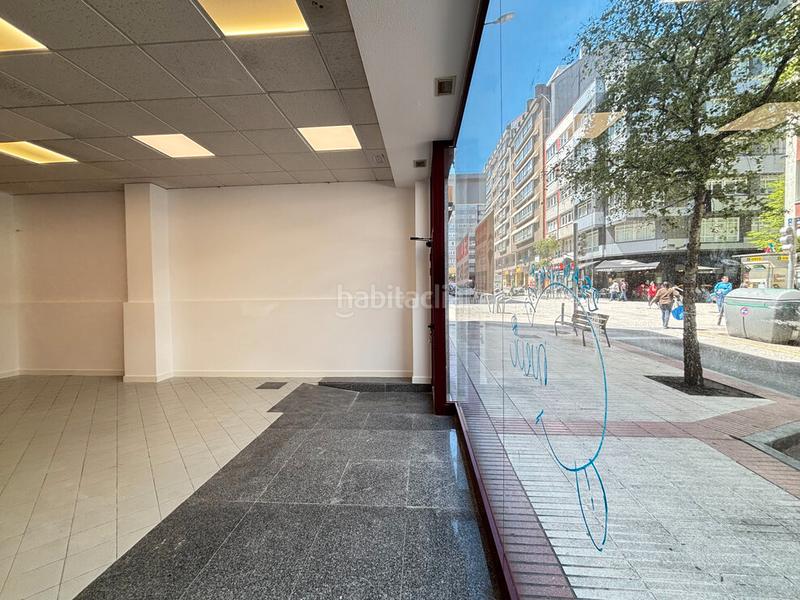 Foto 02e01301-8c79-4214-9eec-f1b67ba47dee. Lloguer local comercial a rúa alcalde lens 21 a Agra del Orzán - Ventorrillo Coruña (A)