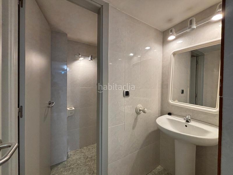 Foto f3ec4159-5806-46f9-bed8-cd351edbec56. Lloguer local comercial a rúa alcalde lens 21 a Agra del Orzán - Ventorrillo Coruña (A)