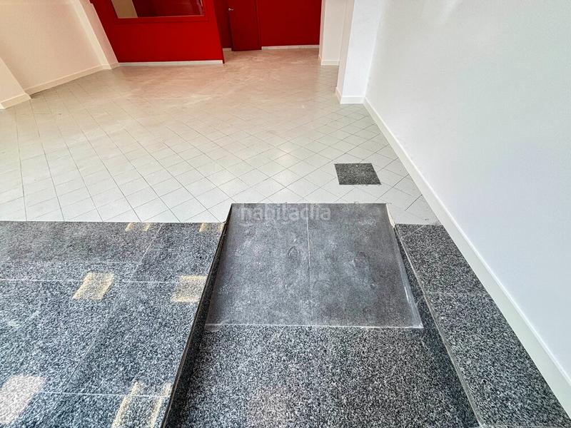 Foto 35298696-3581-4b43-839f-2326b3cee432. Location local commercial dans rúa alcalde lens 21 dans Coruña (A)