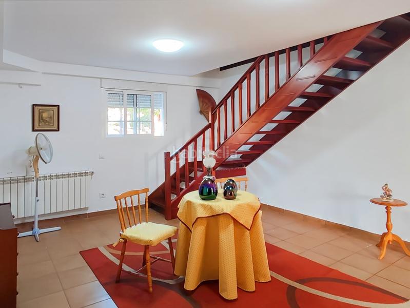 Foto 1006b61d-8a17-48cb-b62e-c0b8551058f1. Maison avec chauffage parking dans Cambre